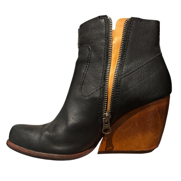 Kork-Ease Black Natalya Leather Wedge Ankle Bootie with Stacked Heel - Women’s 7 - Picture 2 of 6